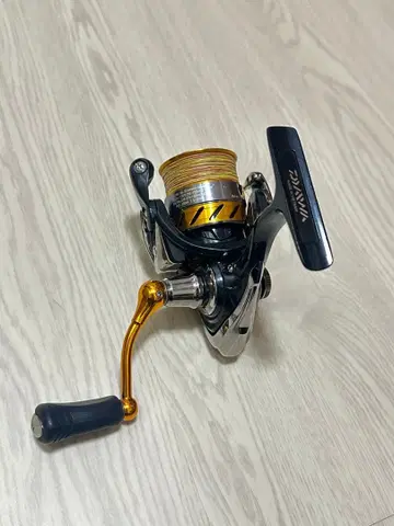 DAIWA 레브로스 2000