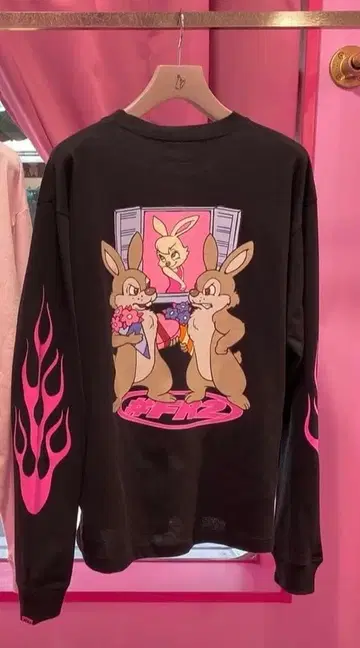 FR2 매실 Fight over a rabbits Long sleeve