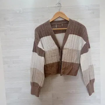 브라운 계열 스트라이프 긴팔 가디건 [S]