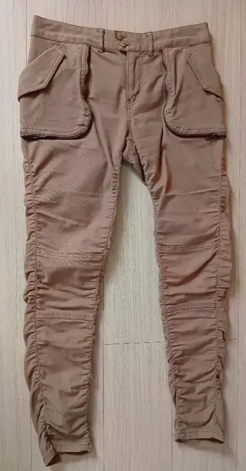 A.T(아츠로 우타야마) 새상품급 스타일업 효과 발군! 멋쟁이 팬츠