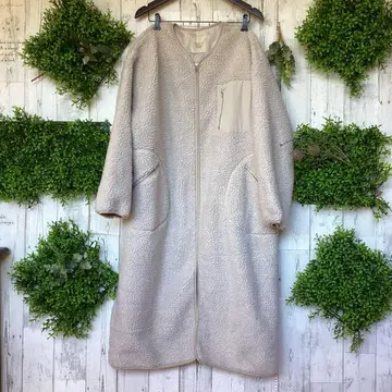 평평하게 놓음 가슴 너비 66 소매 폭 26