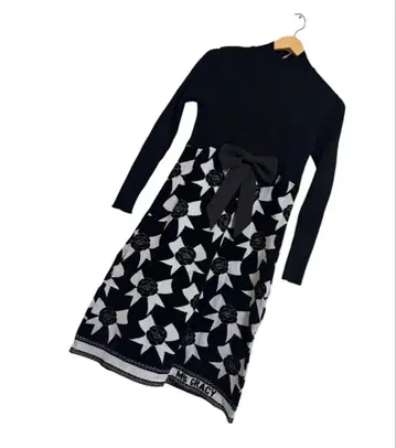 엠즈 그레이시 까멜리아 니트 원피스 42