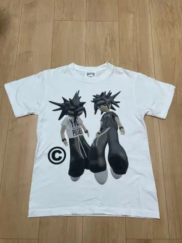 [ 완판템 ] Kouga 캐릭터 티셔츠 S 사이즈