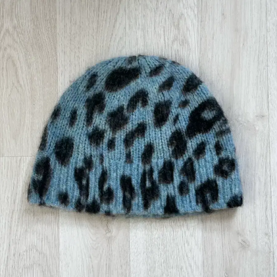 Dries Van Noten Leopard Print Beanie on Bunjang Global Site display picture 2