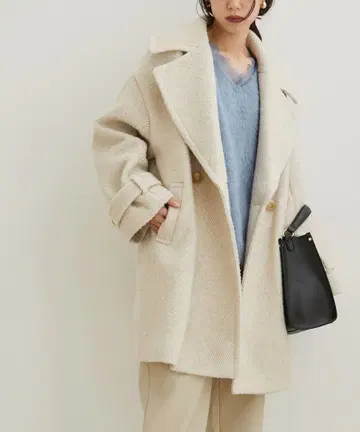 아이보리 더블 브레스트 울 코트