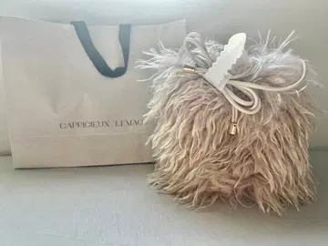 CAPRICEUX LEMAGE 베이지 퍼 숄더백