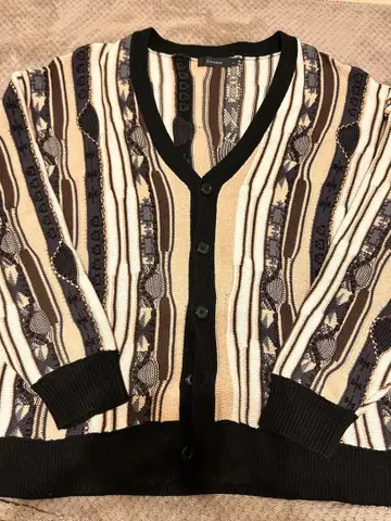 레이지블루 패턴 가디건 거의 미사용