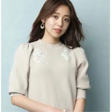 JUSGLITTY 비즈 자수 풀오버 사이즈 2