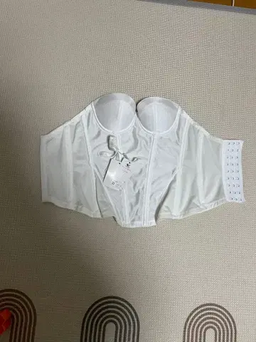 와코루 브라이덜 이너 C65 화이트