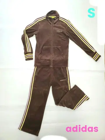 adidas [ 벨로아 저리 상하의 세트 ] 브라운 S 사이즈