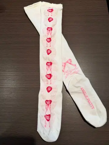 Angelic Pretty Decoration Strawberry 양말