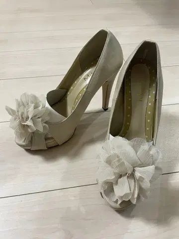 Mdeux 하이힐 아이보리 M