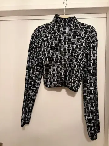 ZARA 터틀 숏 니트탑