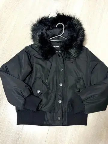 마리콴트 다운 자켓