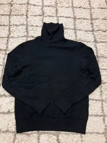 UNIQLO 캐시미어 100% 터틀넥 니트 스웨터 M 사이즈 블랙