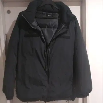 스탠드 카라 블랙 패딩 자켓