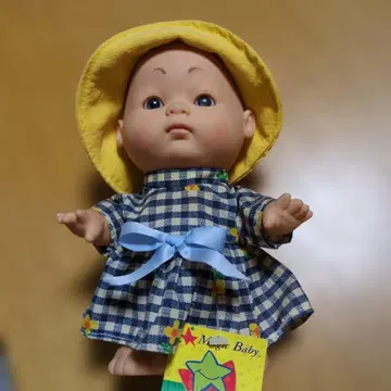 리얼한 표정이 멋진 아기 인형 중고품 신장 17.5cm