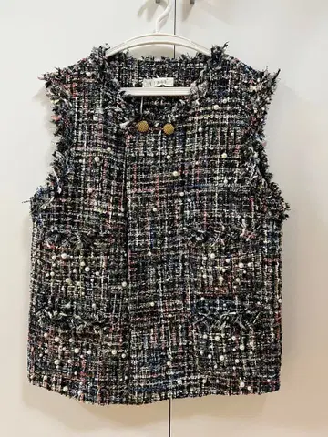 트위드 슬리브리스 베스트 펄 장식 포함