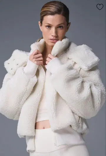 alo yoga foxy sherpa jacket 보아 자켓 XS 화이트