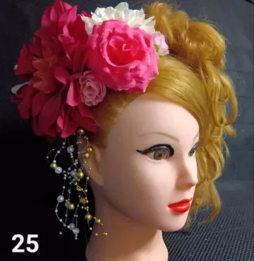 25 결혼식, 성인식, 졸업식 등 특별한 날의 복장에 딱 맞는 머리 장식