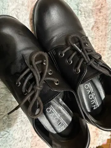 NUOVO 블랙 레이스업 슈즈