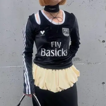 [ 즉시 완판 아이템 ] 베이시스 상의 벨로아