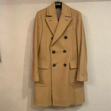 베이지 더블 브레스트 울 피코트