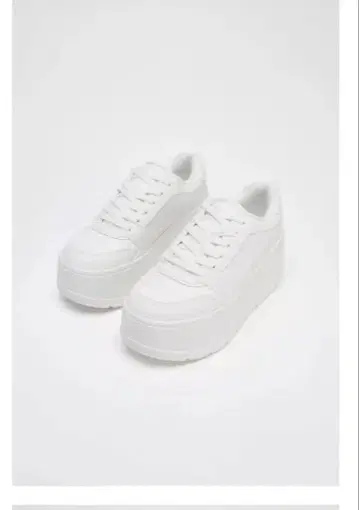 ZARA 화이트 플랫폼 스니커즈 38