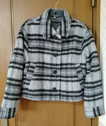 새상품급 GU 샤기 체크 블루종 그레이 M 사이즈