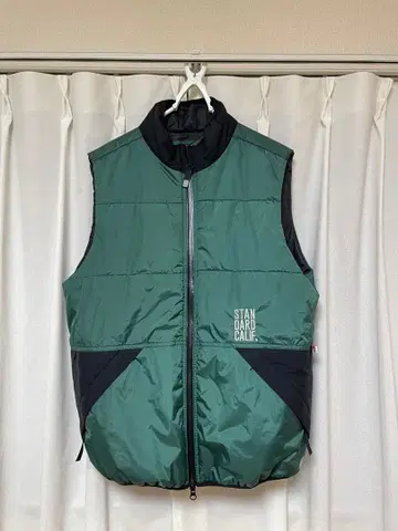 배송비 포함 스탠다드 캘리포니아 다운 베스트 새상품급