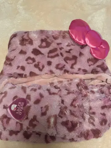 헬로키티 레오파드 무늬 팬캡 머플러