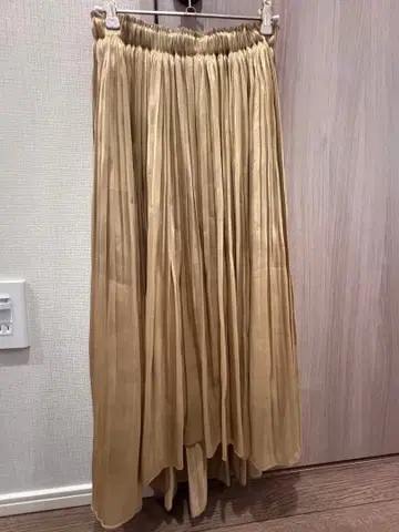 베이지 플리츠 롱 스커트