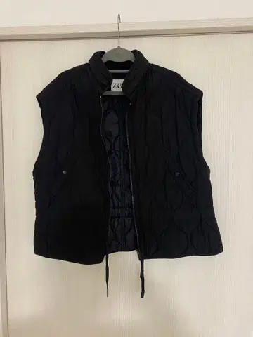 ZARA 블랙 퀼팅 베스트 L 사이즈