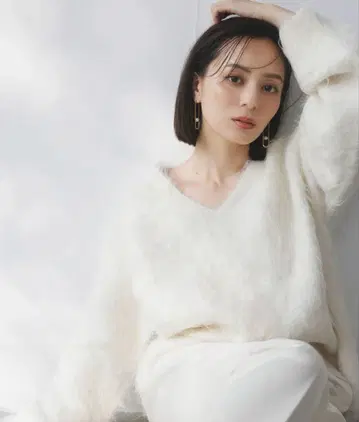 아이보리 긴팔 니트 스웨터 F