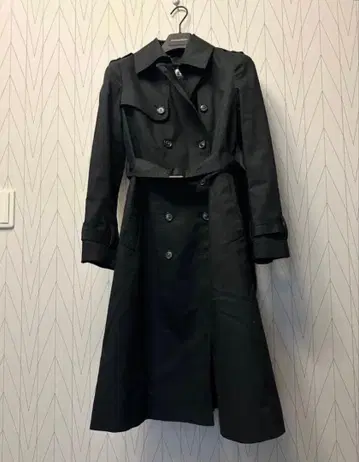 Aquascutum 블랙 트렌치코트 네이비