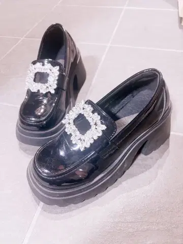 로퍼 블랙 지뢰