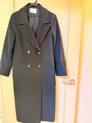 PUBLIC TOKYO 블랙 컬러 코트