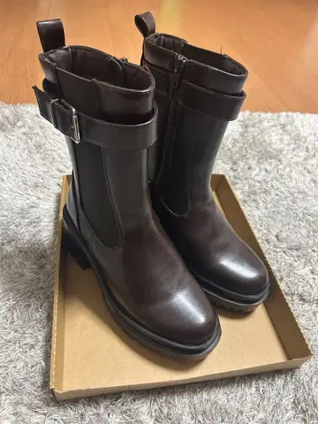 chico 사이드 고어 숏부츠 통굽 M 사이즈 23.5cm