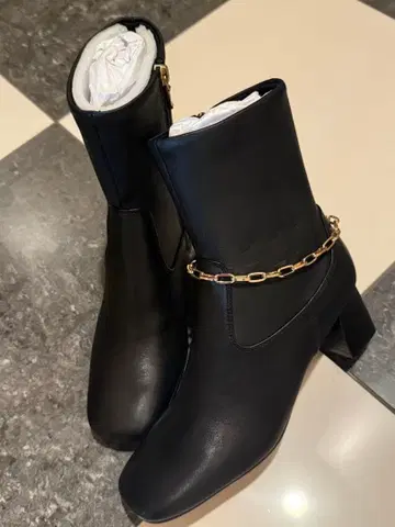 [미사용] 슬로브 이에나 체인 포함 힐 숏부츠 25