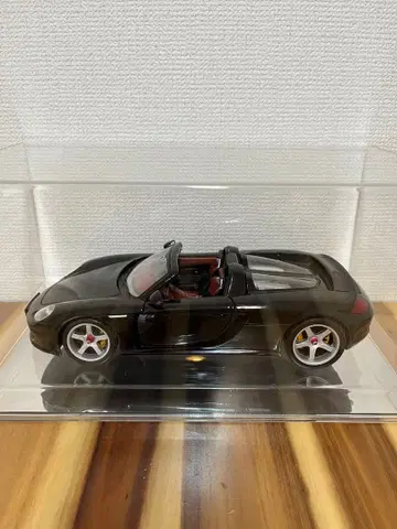 [ 상태 좋음 ] 포르쉐 까레라GT 1/18 블랙 박스 포함