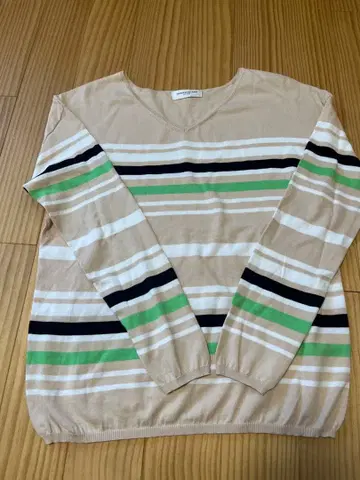 TOMORROWLAND 긴팔 니트 V넥