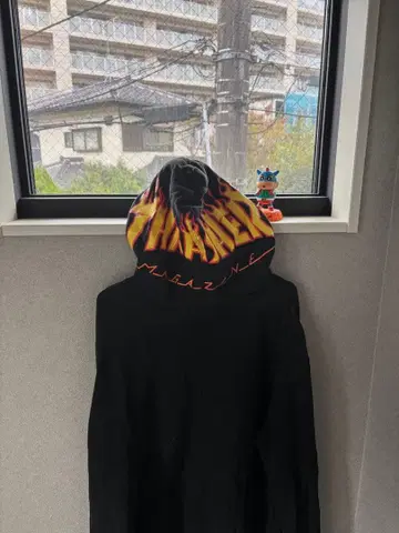 VANS THRASHER 콜라보 후드티