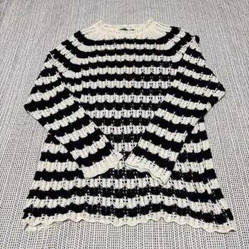 ZARA 스트라이프 긴팔 니트