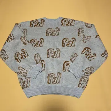 punyus 로고 자카드 니트