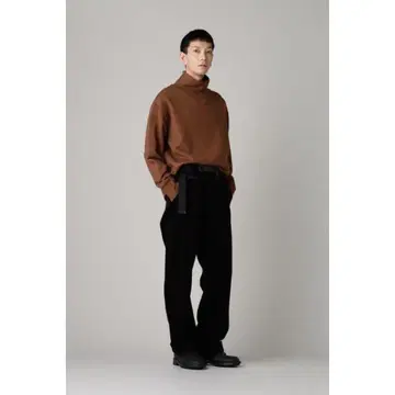 거의 미사용 23AW MHL. 영국 브리스벤모스 최고 품질 코듀로이 팬츠