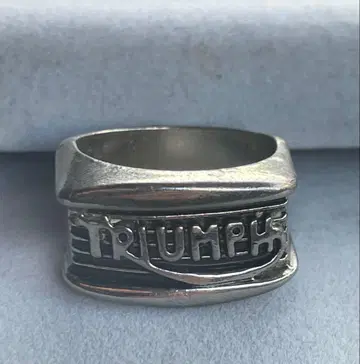 TRIUMPH 실버 반지 빈티지 제품