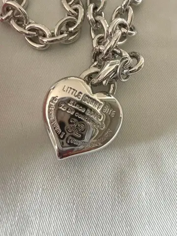 Little sunny bite/Iheart locketnecklace