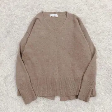 [새상품급] 유나이티드 애로우즈 현행 인기 폭스 캐시미어 혼방 V넥 니트