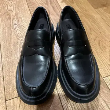 CAMPER 블랙 가죽 로퍼 통굽 38