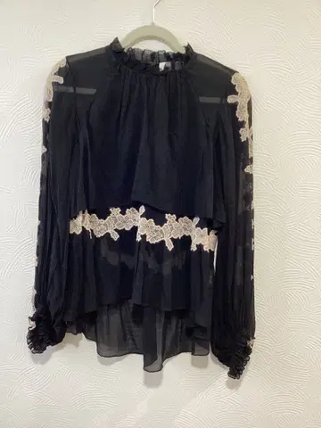 3.1 필립 림 블랙 레이스 장식 긴팔 블라우스